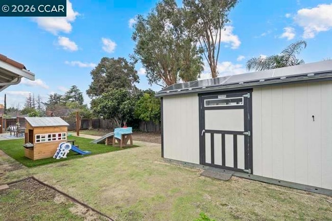 Foto del edificio - 5607 Lassen Ct