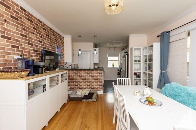 Foto del edificio - 2 bedroom in Chicago IL 60640