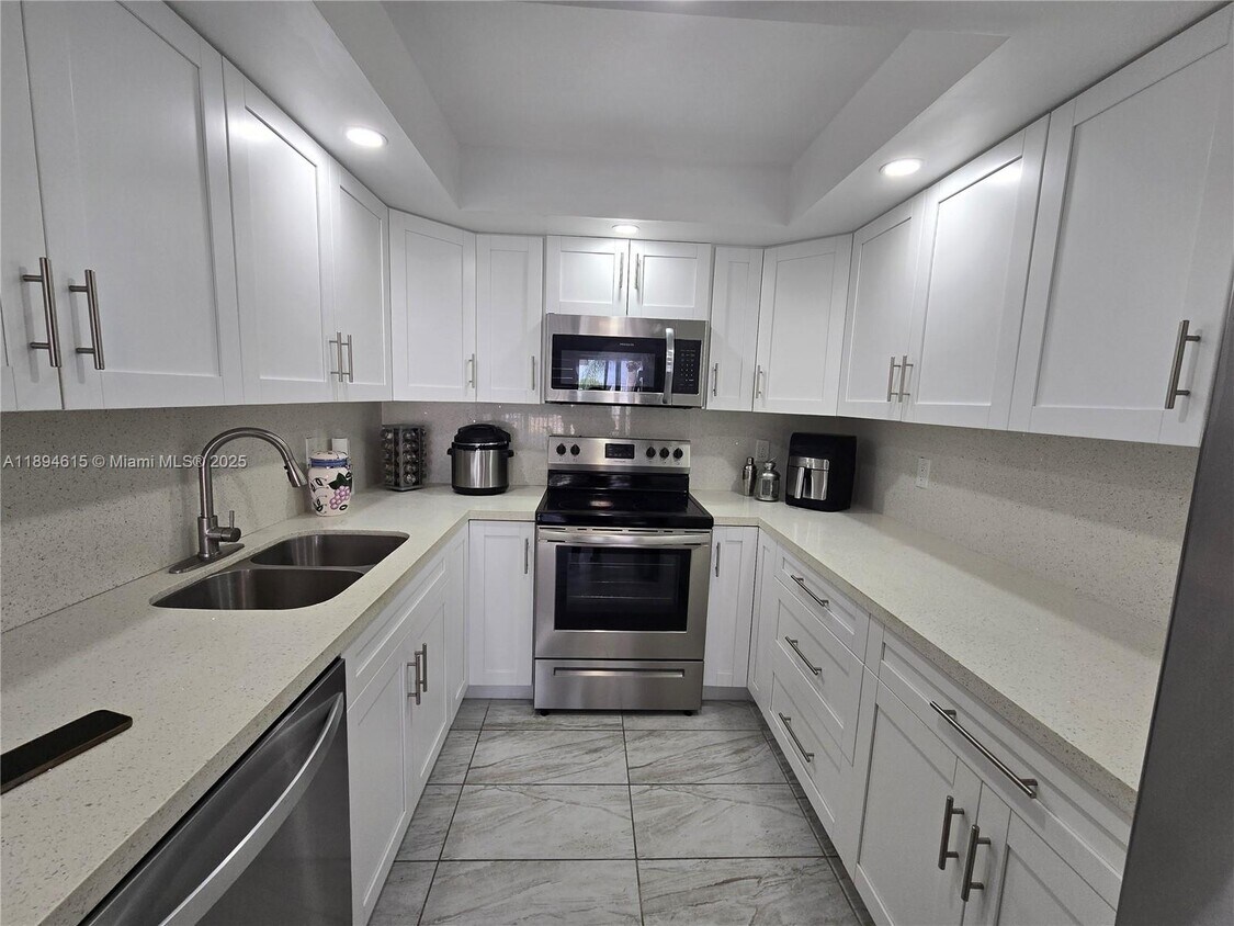 Foto principal - 10801 SW 109th Ct