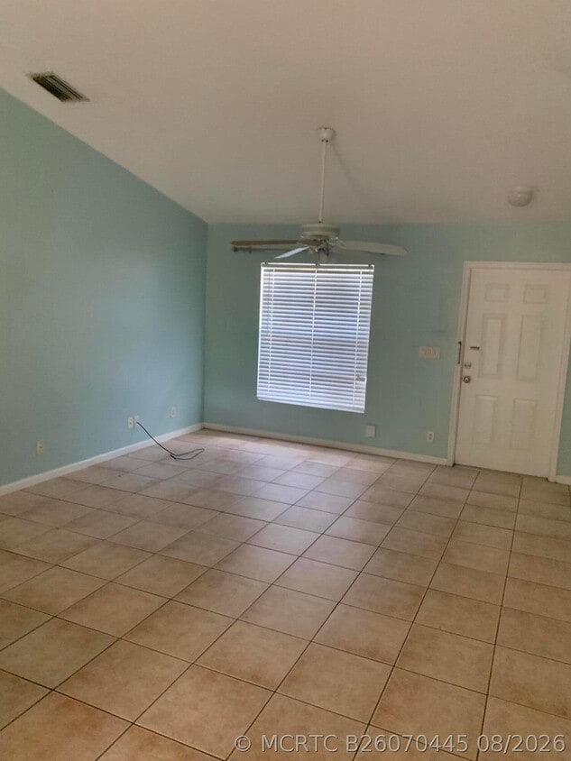 Building Photo - 1491 Hawthorne Pl