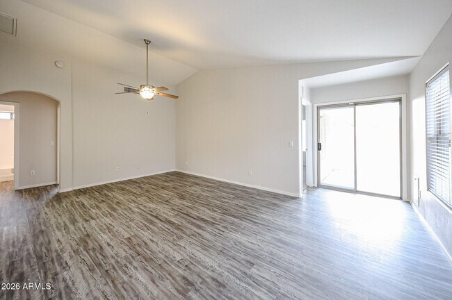 Foto del edificio - 6431 W Chisum Trail