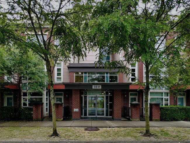 Photo du bâtiment - 6611 Eckersley Rd