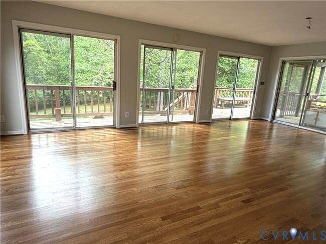 Foto del edificio - 11402 Creekside Dr