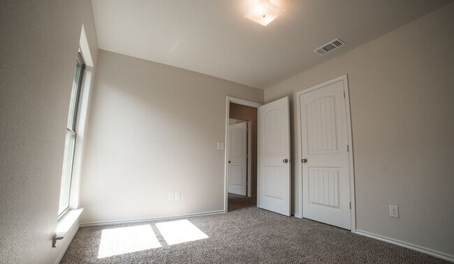 Building Photo - 13803 Sherman Ave
