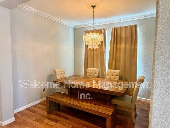 Foto del edificio - 6011 Daffodil Dr