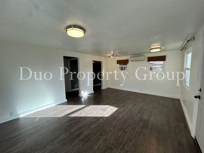 Foto del edificio - Bethel Danebo Home with Huge Yard and Storage