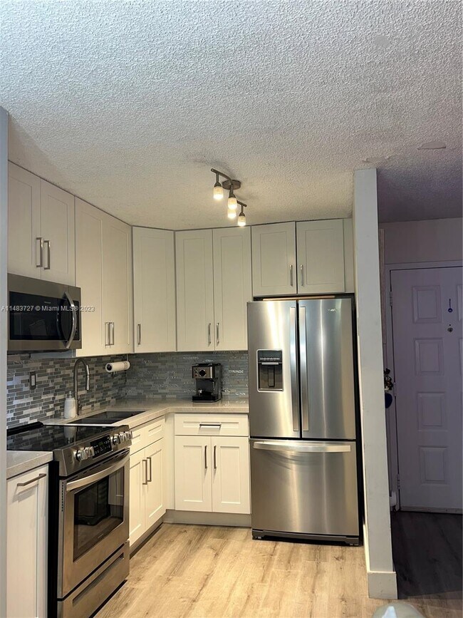 Foto del edificio - 15640 SW 80th St