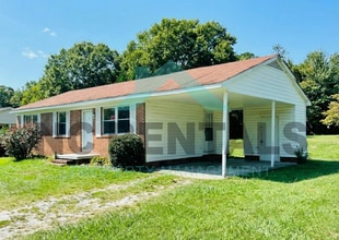 Building Photo - 527 Swain Dr