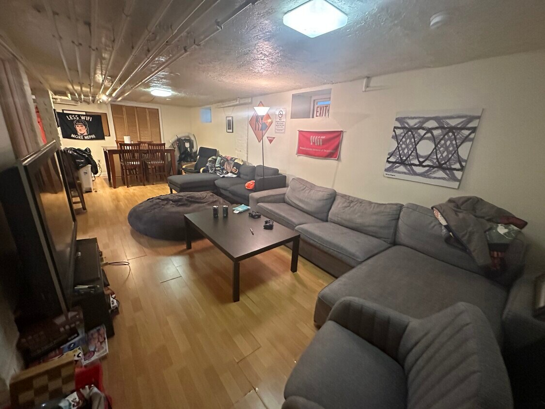Foto principal - 62 Pleasant St