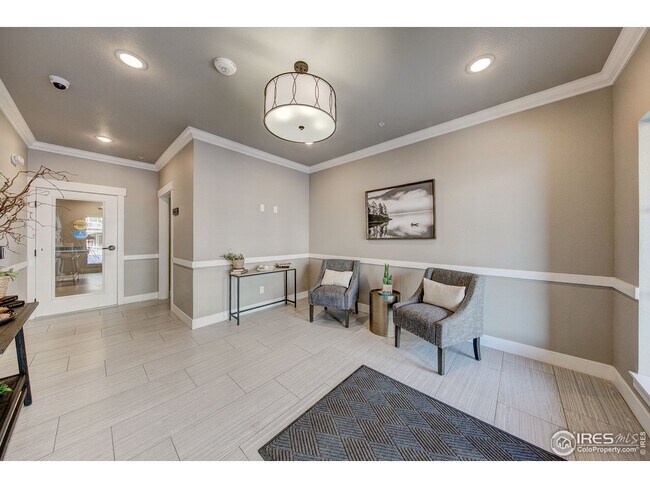 Building Photo - 4780 Hahns Peak Dr