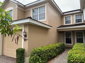 Building Photo - 9636 Hemingway Ln