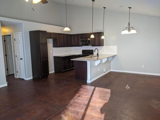 Foto del edificio - 1320 N Curtis Ct