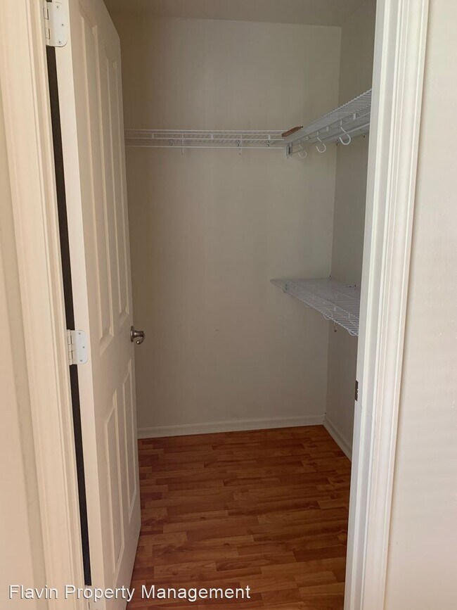 Building Photo - 2 br, 2 bath House - 307 E Hale Street Apt C