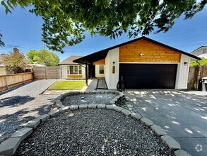 Building Photo - 7045 St Luz Ct