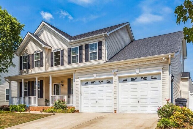 Foto del edificio - 46820 Shelton Dr
