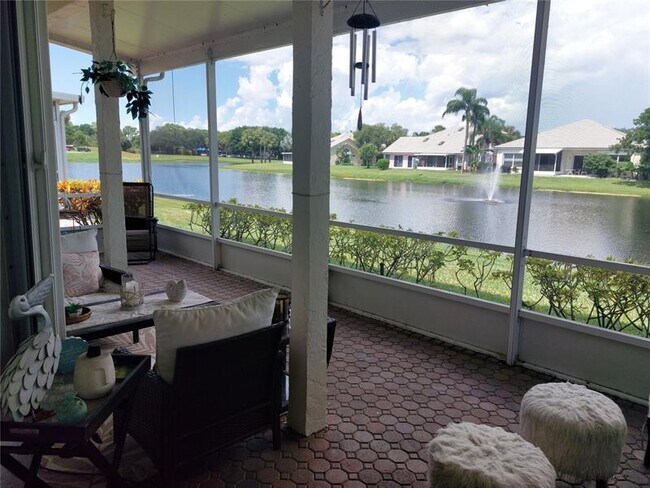 Foto del edificio - 6183 Bear Creek Ct