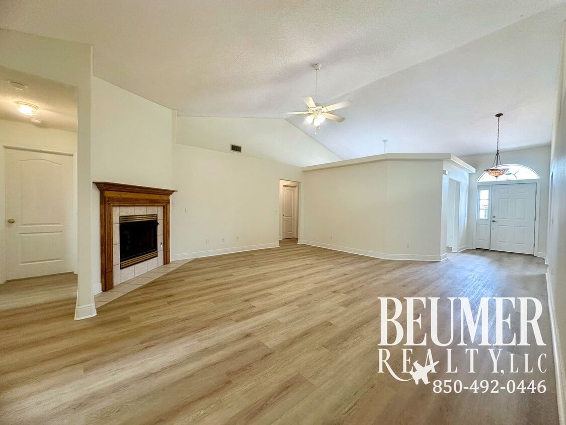 Primary Photo - 4br/3ba Big, Bold, Beautiful Home for Rent