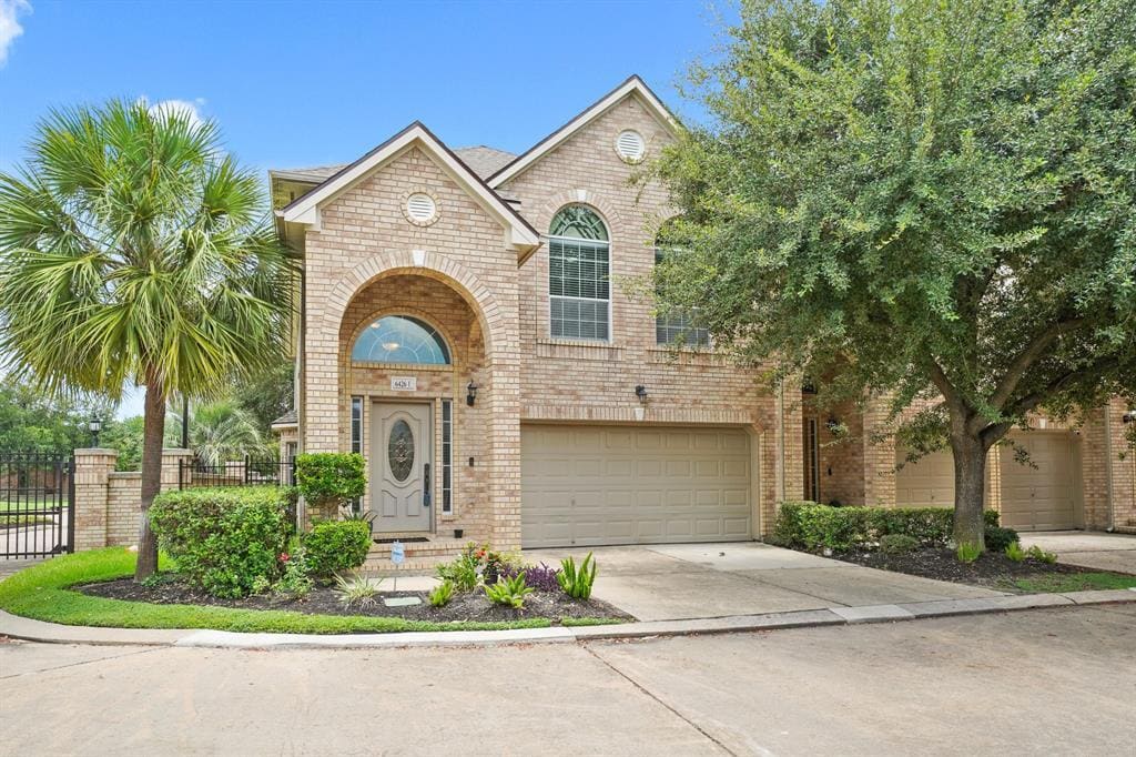 Primary Photo - 6426 E Linpar Ct