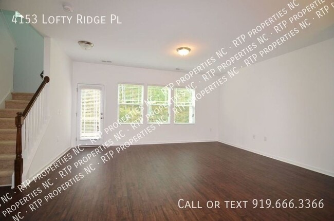 Building Photo - Beautiful, LARGE 3 bedroom, 3 1/2 bath tow...