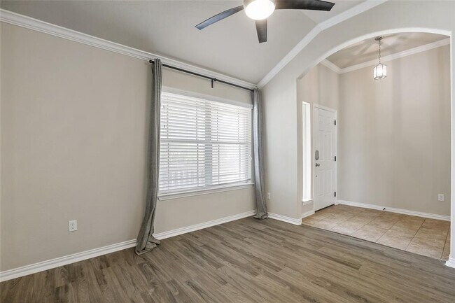 Foto del edificio - 2208 Tranquility Ln