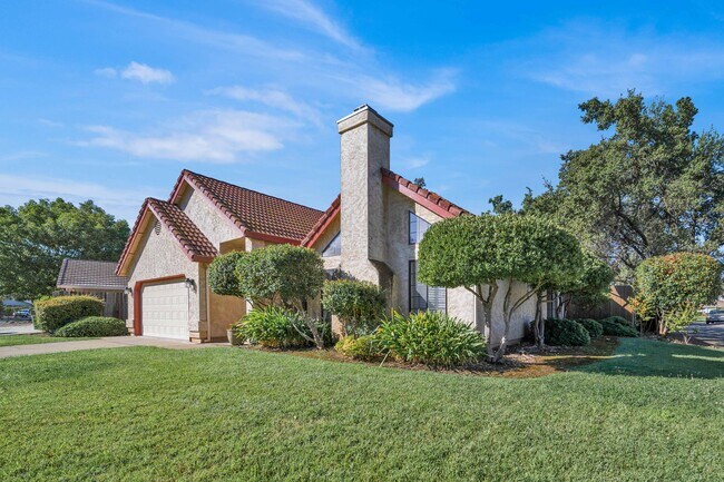 Building Photo - 3622 Canterbury Dr