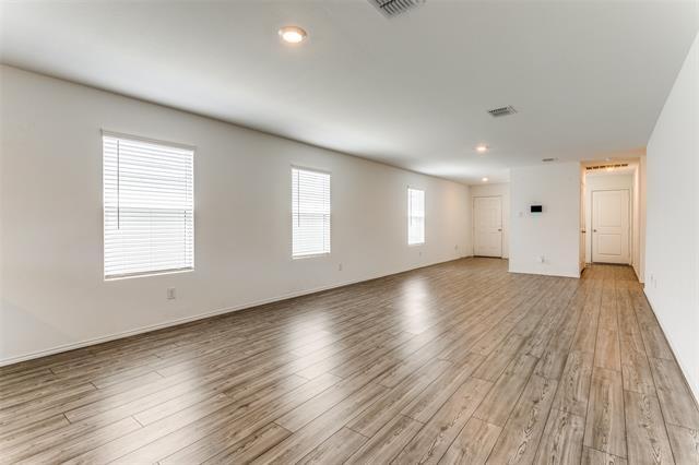 Foto del edificio - 5605 Timber Pt Dr