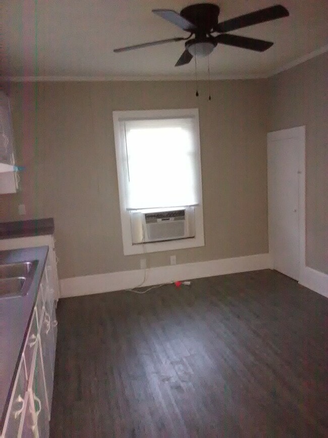 Building Photo - 993 Wellman St
