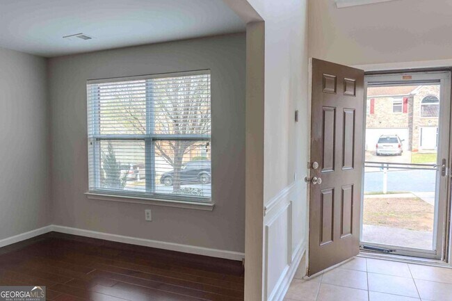 Foto del edificio - 11037 Southwood Dr