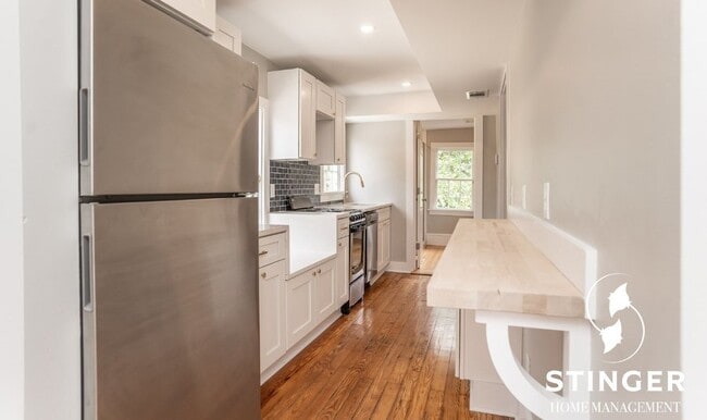 Building Photo - 606 Carteret St