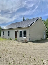 Building Photo - 16 Oak Ridge Ln