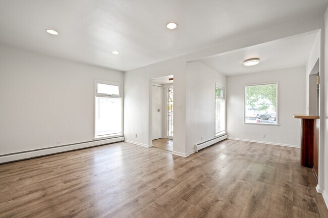 Foto del edificio - 1320 23rd St