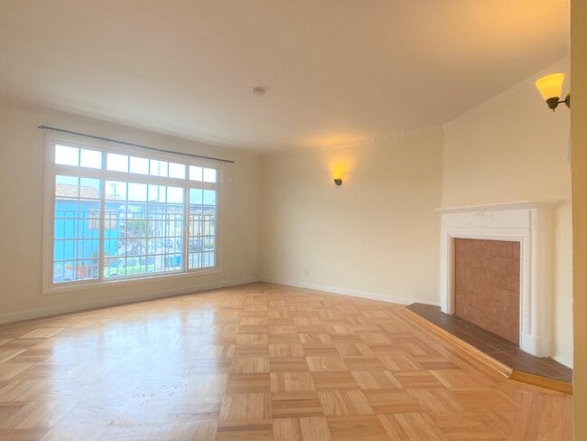 Building Photo - 4144 Moraga St