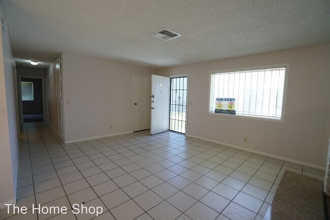 Building Photo - 3619 Villa Knolls E Dr