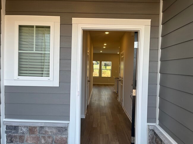 Foto del edificio - 5113 Brailey Cir