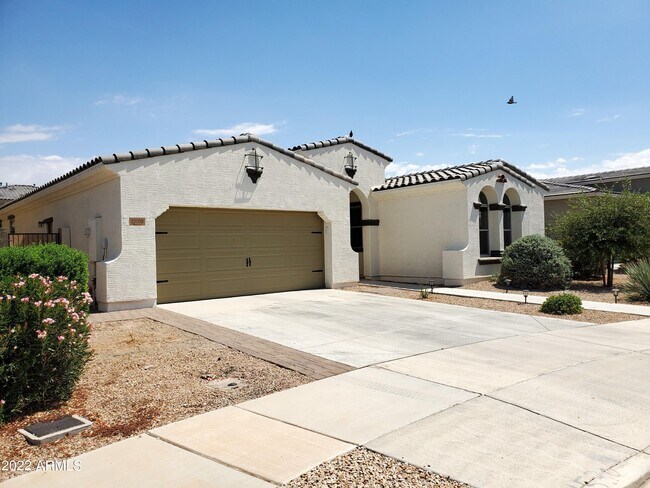 Building Photo - 23052 Via Del Oro
