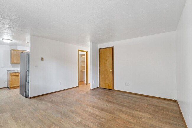 Building Photo - 2514 E Sinto