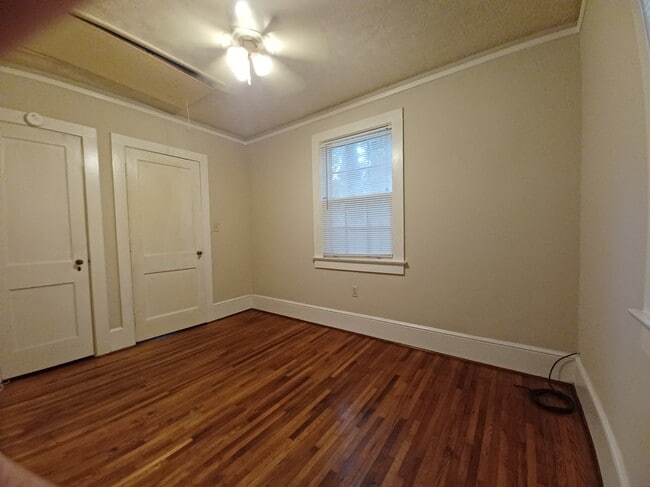 Building Photo - 1104 White St