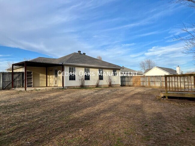 Building Photo - 503 Amy Ave