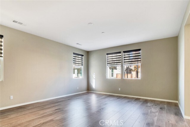 Building Photo - 4959 Camarillo Ln