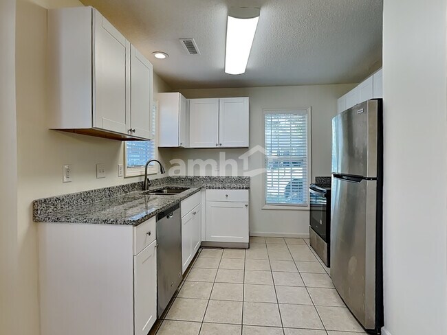 Foto del edificio - 197 Cameron Way Cir