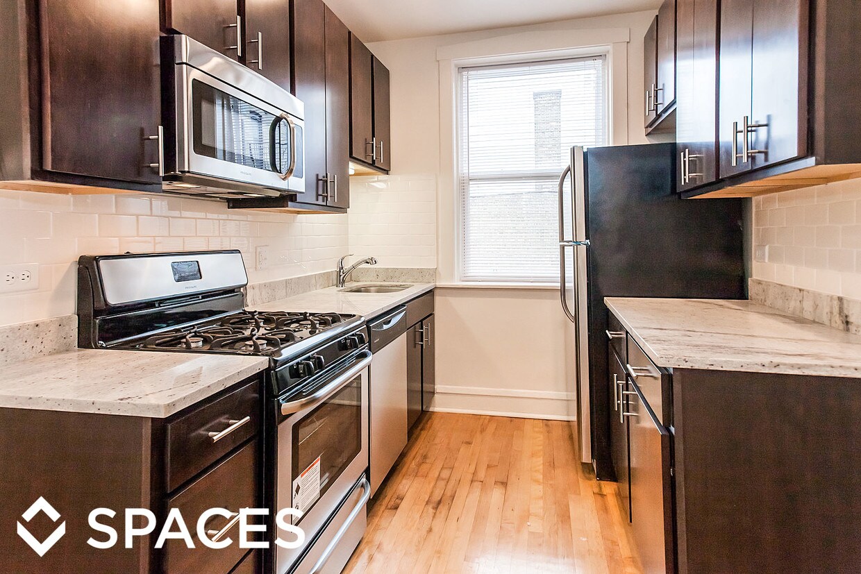 Foto principal - 5203 N Bernard St
