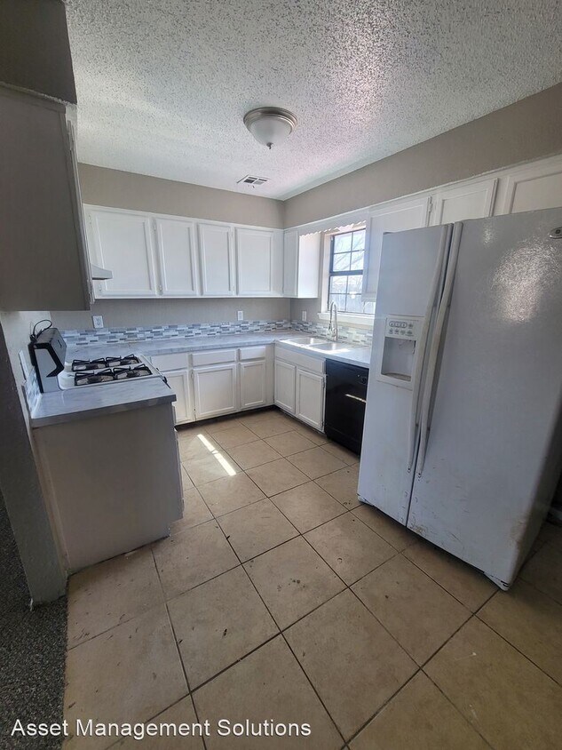 Primary Photo - 4 br, 1.5 bath House - 336 NW 118th St