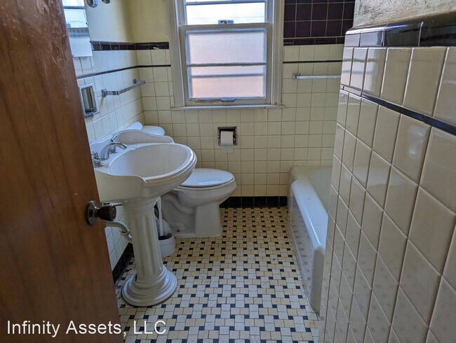 Building Photo - 4 br, 1.5 bath House - 412 Soper Ave