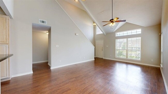 Building Photo - 1604 Park Pl