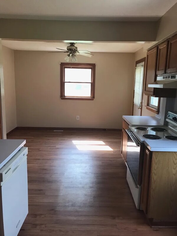 Building Photo - 6015 Van Wormer Dr