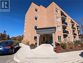 Building Photo - 5629 Swayze Dr