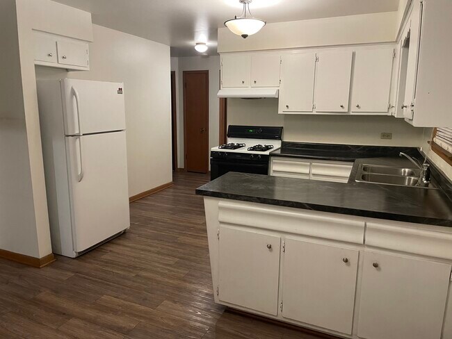 Foto del edificio - 12251 S Spencer St