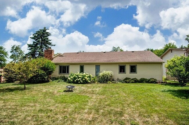 Building Photo - 2127 Skyhawk Dr