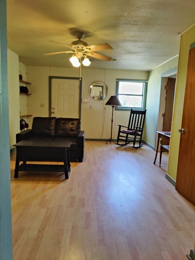 Building Photo - 7506 County Road 404