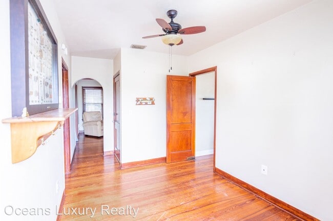 Building Photo - 347 Seaview Ave
